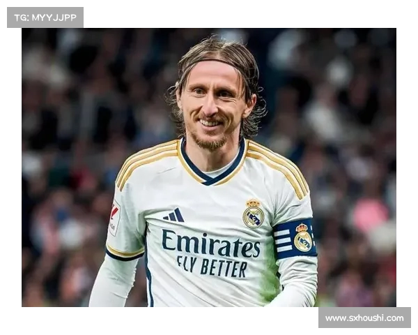 莫德里奇:期待在圣西罗与球迷共聚一堂并回报他们的支持与热爱 莫德里奇:期待在圣西罗与球迷共聚一堂并回报他们的支持与热爱